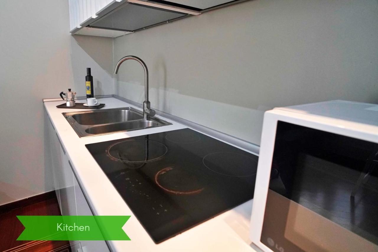 Chic 1Bdr With Shared Terrace Steps From Duomo By Rentopolis มิลาน ภายนอก รูปภาพ